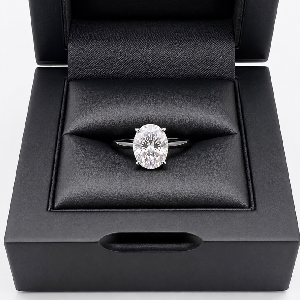 925 Sterling Silver Oval Solitaire Engagement Ring size 7 MOISSANITE